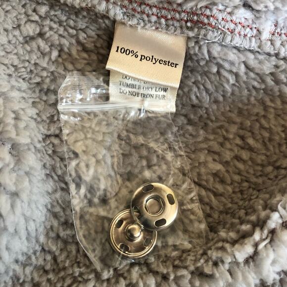 Dylan red faux shearling vest snap closure Medium - Picture 11 of 15